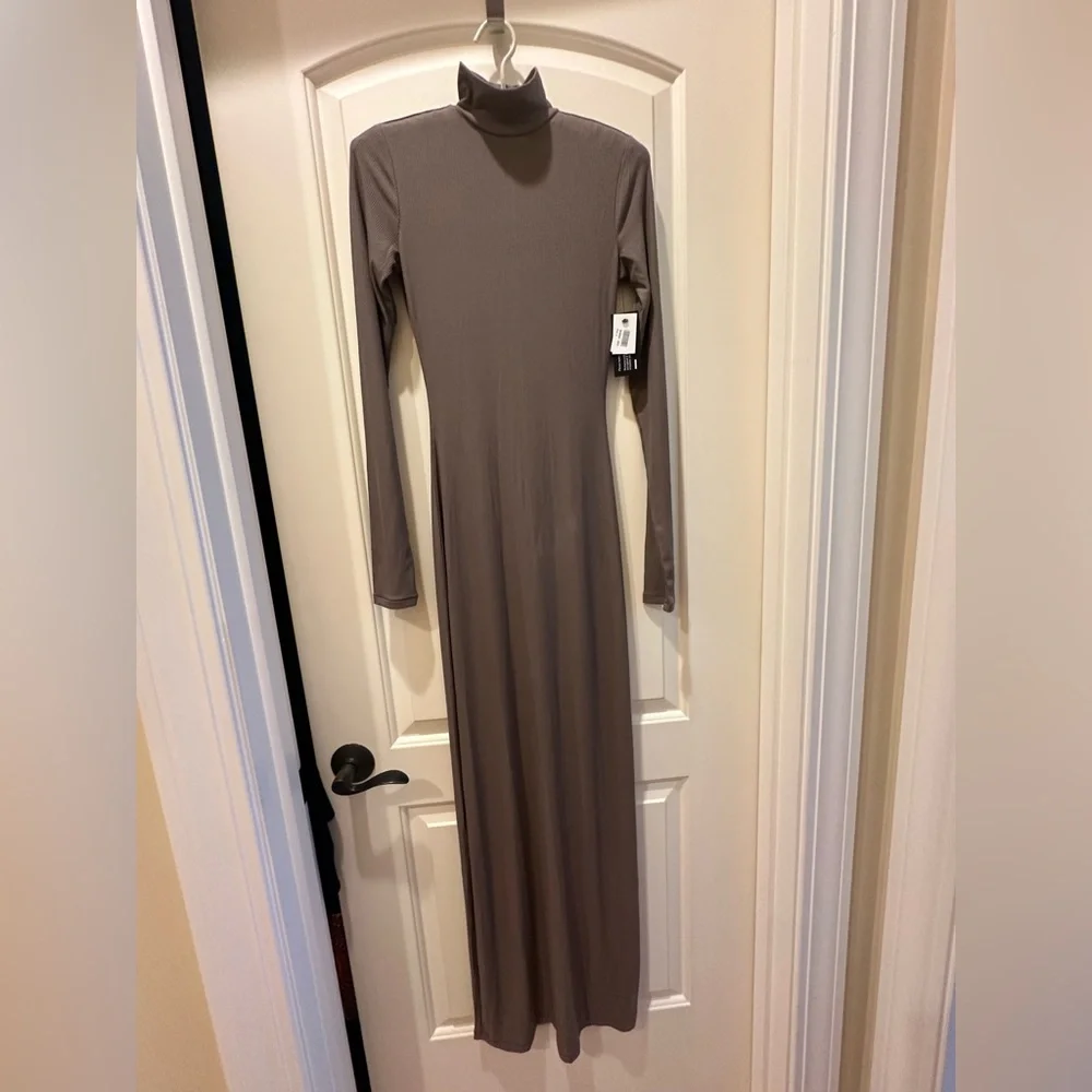 NWT SKIMS Soft Lounge Mock Neck Long Sleeve Dress Size SMALL - Picture 10 of 10